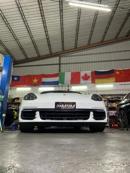 BMW · Workshop photograph