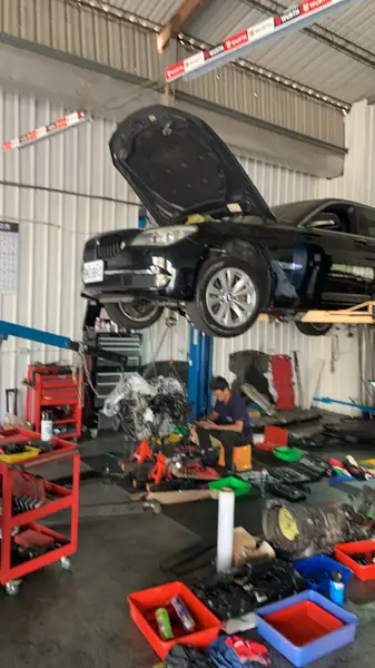BMW · Workshop photograph