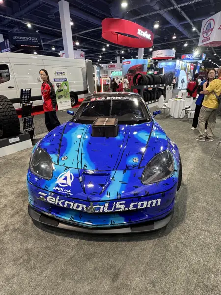 Custom cars · Exhibition photograph