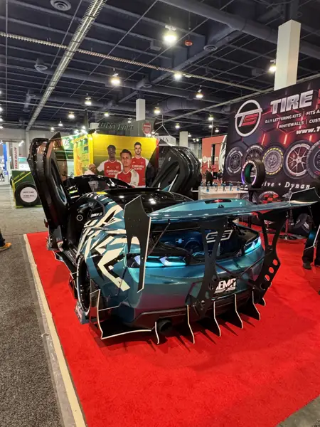 Custom cars · Exhibition photograph