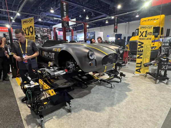 Custom cars · Exhibition photograph