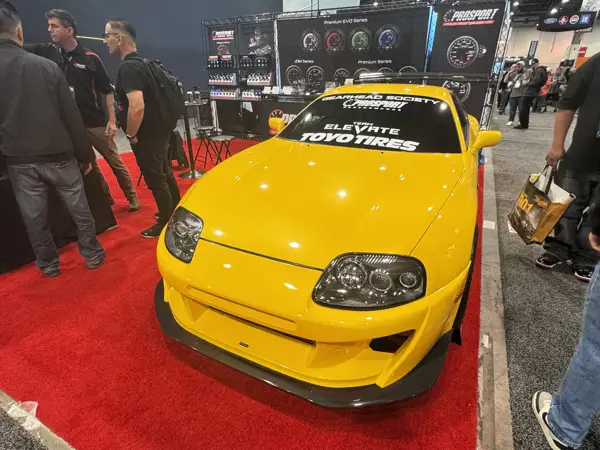 Custom cars · Exhibition photograph