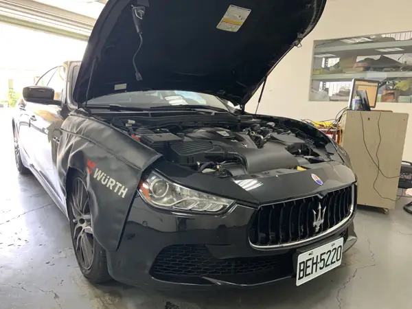 BMW · Workshop photograph