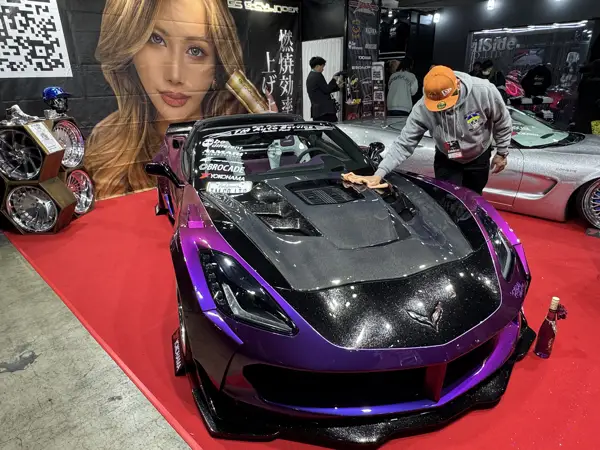 Custom cars · Exhibition photograph
