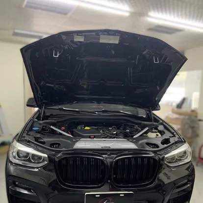 BMW · Engine bay